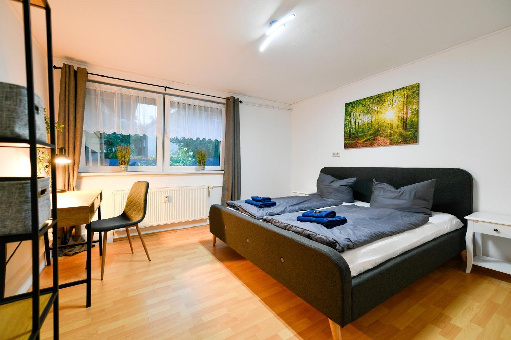 Grosses Spree Apartment, 3 Schlafzimmer Bis 10 Personen, 4X Kfz Parkplatz, Terrasse, Waschtrockner, Wlan, Netflix Cottbus Exterior foto